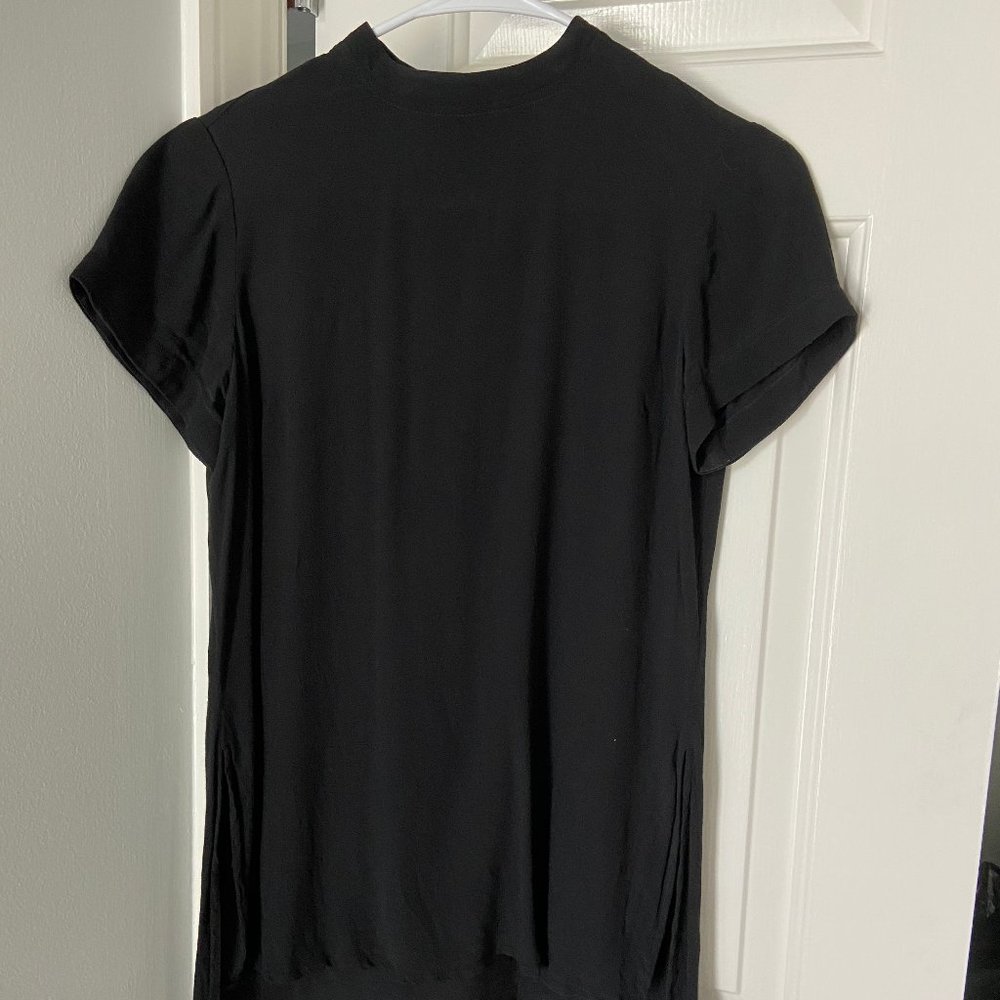 Express Crepe Mock Neck Short Sleeve Top w/ Split